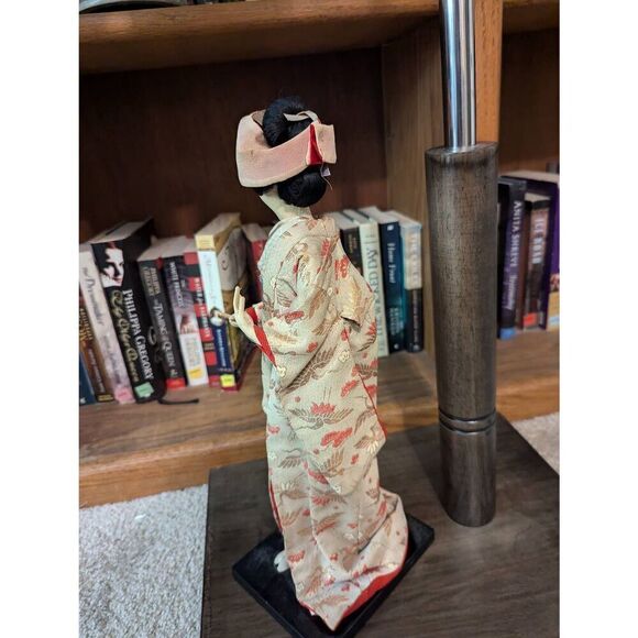 Vintage Handmade in Japan Kyugetsu Traditional Geisha Doll Figurine - Picture 4 of 6